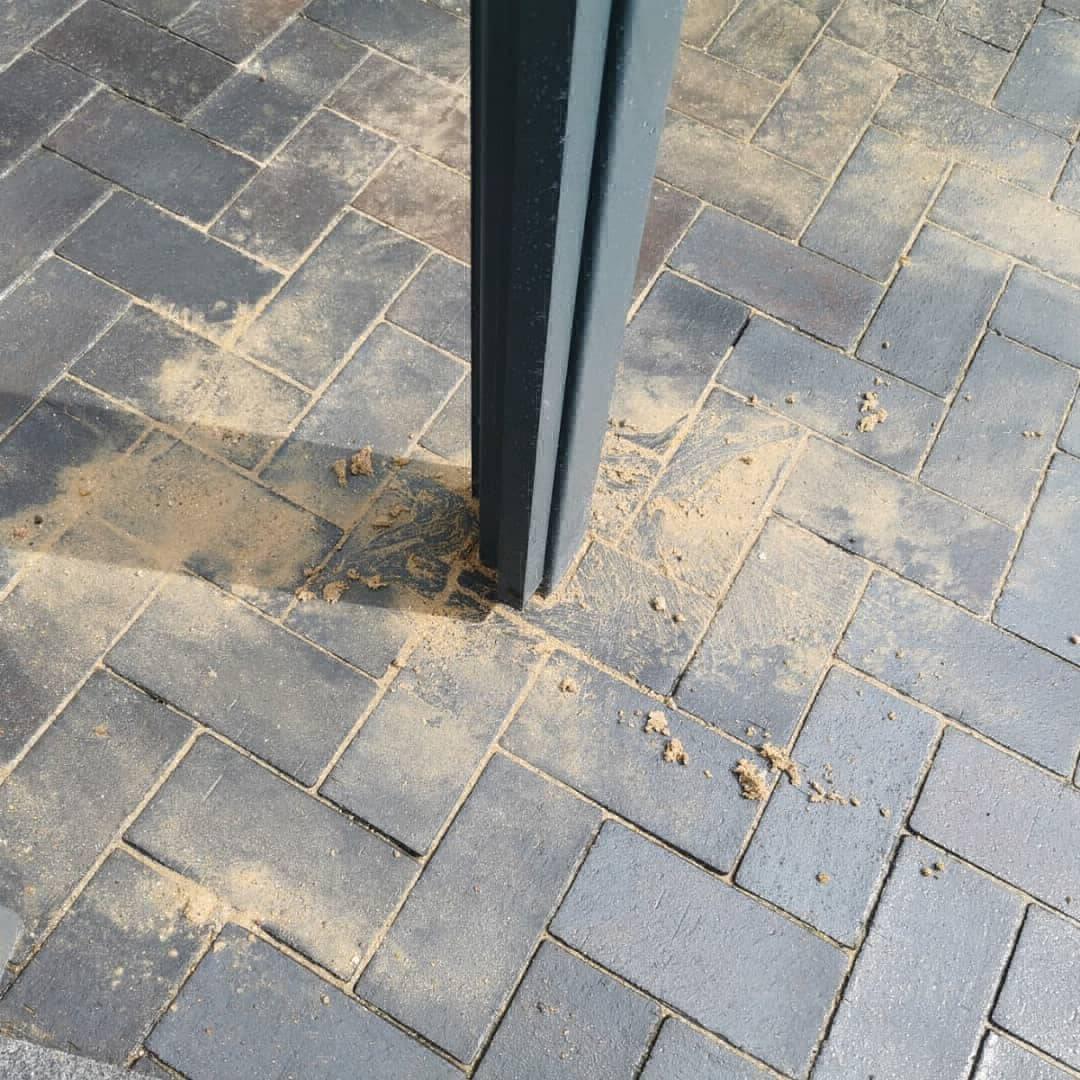 Pflasterflaeche verfugen