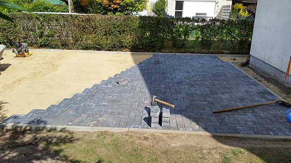 Pflastern einer Auffahrt